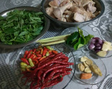 Foto langkah ke 1 dari resep Ayam woku.
