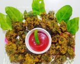 हरे भरे पालक पकौड़े (Hare bhre palak pakode recipe in Hindi) रेसिपी चरण 4 फोटो