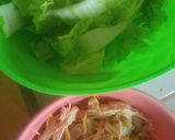 Foto langkah ke 3 dari resep Mi Goreng Ayam Suwir.