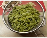 Hình bước làm 2 của món Spaghetti Carbonara champignons