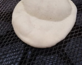صورة لخطوة 2 من وصفة الخبز المنفوخ بالسميد والفرينه خفيف ريشه وفارغ من الداخل للسندويتشات 🌭🌮🌯🥙