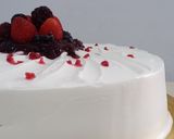 Foto del paso 16 de la receta: Pastel de tres leches con queso crema y frutos rojos. 🍓 🍰