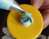Foto langkah ke 3 dari resep Bunga dari buttercream.