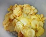 Foto del paso 4 de la receta: Tortilla de patata y calabacín
