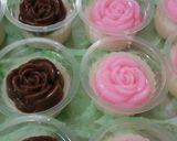 Foto langkah ke 4 dari resep Puding mawar.