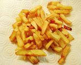 Foto del paso 3 de la receta Huevo frito con chistorra y patatas