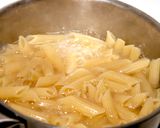 Spenótos penne recept fázis 3 fotója