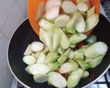 A picture of step 2 of Turai ka Salan (Ridge gourd Curry).