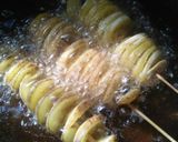 Foto langkah ke 3 dari resep Kentang Goreng Spiral.