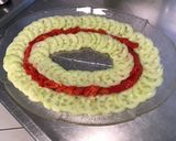 Une image de l'étape 4 de Salade de concombre et poivrons rouges grillés au basilic.