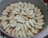 Foto del paso 2 de la receta: Torta fácil de manzana invertida