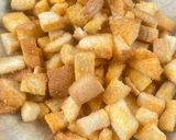 A picture of step 3 of Crispy Cheese Bread.