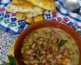 Foto del passaggio 4 della ricetta Zuppa di fagioli borlotti come quella di mia nonna