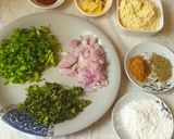 A picture of step 3 of Schezwan Noodles Pakoda.