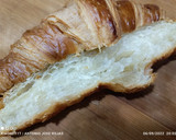 Foto del paso 3 de la receta: Croissant con Frankfurt picante y queso de Cabrales