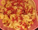 A picture of step 4 of Fruit custard.