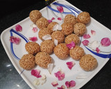તલના લાડુ(Tal na laddu recipe in Gujarati) રેસીપી સ્ટેપ5ફોટો