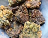 Foto del paso 4 de la receta: Buñulos de acelga y muzzarela