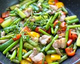Hình bước làm 5 của món Măng Tây Ớt Chuông Xào Thập Cẩm