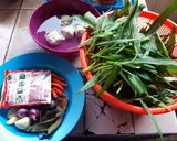 Foto langkah ke 1 dari resep Tumis Kangkung Bakso.