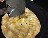 A picture of step 4 of Cheese Paratha.