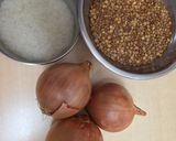 Foto del paso 1 de la receta: Mujaddara, plato especiado de lentejas, arroz y cebollas fritas 🥘 Muŷaddara, el favorito de Esaú