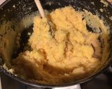 Une image de l'étape 5 de Boulettes de polenta au persil, jambon et parmesan sauce tomates et carottes.