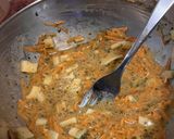 Foto del paso 2 de la receta: TORTILLA DE ZANAHORIAS, MUZARELLA Y NUECES