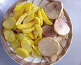 A picture of step 2 of Fried yam & potatoes with pepper sauce.