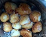 A picture of step 4 of Dahi bonda.