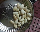 खसखस और बादाम का हलवा (Khaskhas aur badam ka halwa recipe in Hindi) रेसिपी चरण 2 फोटो