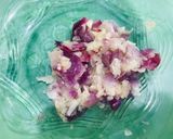 Foto langkah ke 2 dari resep Tumis buncis telur (krenyes/garing).