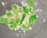 A picture of step 5 of Chilli cauliflower.