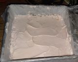 A picture of step 4 of Banoffee custard pie.