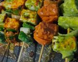 A picture of step 4 of Tricolour Paneer Tikka.