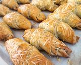 Kapros, sajtos, töltött kifli recept fázis 7 fotója