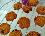 Foto langkah ke 8 dari resep Oat Cookies less sugar.