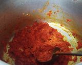 A picture of step 2 of Pakoda Kadhi.