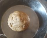 A picture of step 2 of Boiled semolina roll.