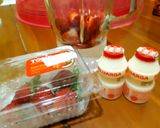 Foto langkah ke 1 dari resep Jus strawberry yakult.