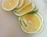 Foto del paso 5 de la receta: Cachamas en sus jugos con verduras y naranja acompañada de ceviche de mango en canastilla de plátano