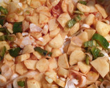 Foto del paso 1 de la receta: Merluza al ajo con topping de gulas