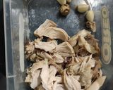 Foto langkah ke 1 dari resep Ayam taburan mie.