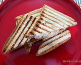 A picture of step 3 of Potato Grill Sandwich.