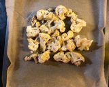 A picture of step 1 of Cauliflower curry - vegan.