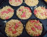 Foto langkah ke 6 dari resep Martabak Mie Sosis.