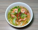 Hình bước làm 3 của món Mì gói nấu tôm & bầu non