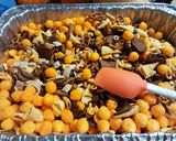 A picture of step 2 of Maggie's Munchies Mix.