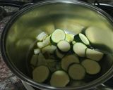 Foto del paso 2 de la receta: Crema de nabos y calabacín