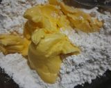 Foto langkah ke 4 dari resep Bolen Lembut Tanpa Bau Tepung.